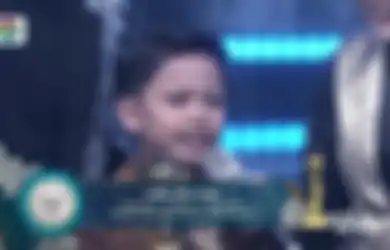 Raih Penghargaan di Ajang Ternama, Farel Prayoga Bikin Netizen Heboh Usai Manggung Bareng Novia Bachmid dan Weird Genius