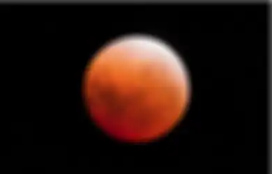Cara Foto Gerhana Bulan Total Pakai Kamera HP, Bisa Coba di Rumah Kok!