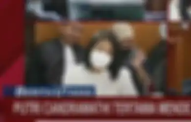 Pemandangan Langka, Putri Candrawathi Tersenyum saat Ajudan Ferdy Sambo Ceritakan Momen Ini di Persidangan