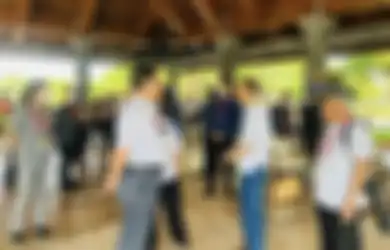 3 Foto Gaya Menteri Jokowi Sandang DSLR Lensa Tele Panjang di Tahura Bali, Bangga Jadi Fotografer KTT G20