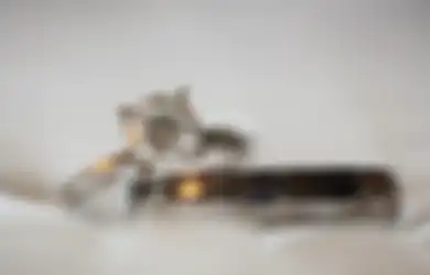 Beli Cincin di Pasar Loak, Wanita Ini Syok Ketika Dijual Harganya Capai Miliaran Rupiah, Terungkap Kebenaran Mengejutkan