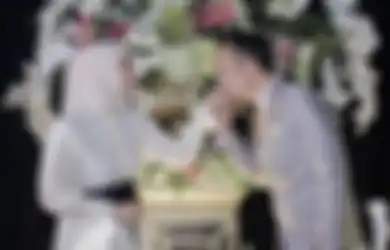 Punya 3 Ladang Uang, Denny Cagur Sempat Hidup di Belakang Warung, Foto Dapurnya Sampai Jadi Sorotan