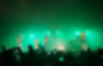 Konser (Kedua) Fazerdaze di Jakarta: Mbak Amel Tetap Memukau, Live Guitarist Curi Perhatian