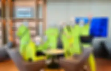 Kumpulan Meme NCT Dream Pakai Baju Kembar Hijau Neon. Kreatif Banget!