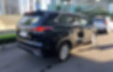 Ngandelin Baterai, Seberapa Jauh Kijang Innova Zenix Hybrid Jalan Pakai Mode EV?