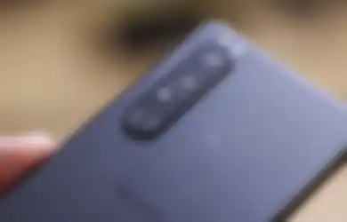 Kamera HP Sony Xperia 1 III Pelopor Foto Zoom Periskop, Tapi Kelemahannya Teramat Nyata
