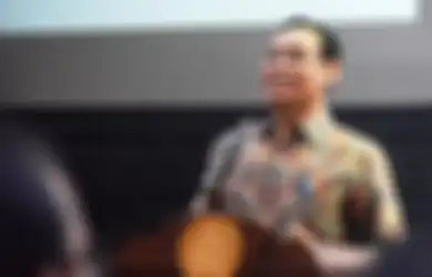 Rektor Unair Berpesan: Lulusan Jangan Minder Sama Almamater