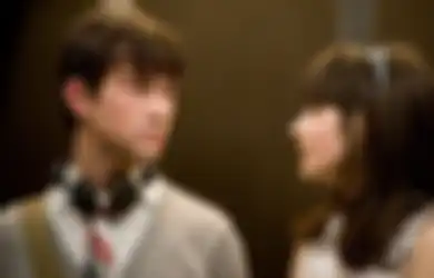 5 Film yang Cocok Ditonton Saat Musim Hujan, Liburan Lebih Berwarna