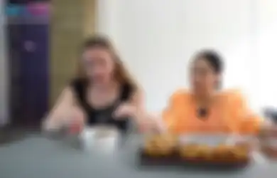 Nagita Slavina Sajikan Deretan Jajanan Tradisional, Stacey Ryan Ketagihan dengan Gorengan Satu Ini
