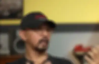 Ngefans Iwan Fals, Vicky Mono: Lirik Dia Itu Sederhana tapi Nakal!
