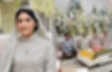 Tampil Anggun di Momen Sakral, Intip Pesona Kecantikan Erina Gudono saat Pengajian, Calon Kaesang Pangarep Banjir Pujian: Adem Banget