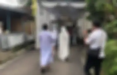 Semaan Alquran Segera Dimulai, Tetangga Rumah Erina Gudono Mulai Datang ke Kediaman Calon Istri Kaesang