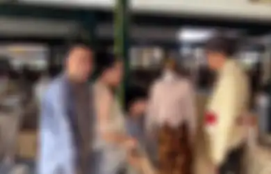 Raffi Ahmad Bangga Foto Bareng Presiden di Jogja, Jokowi Keluhkan Tabiat Asli Kaesang, Minta Diubah Usai Nikahi Erina