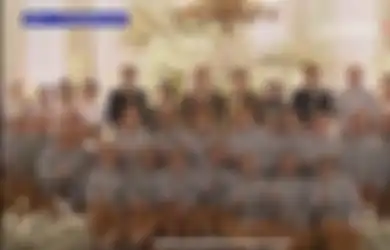 Tak Dapat Tempat Foto, Momen Sri Mulyani Berdesakan dengan Menteri Lain hingga Duduk di Lantai, Menko Luhut Sampai Rela Lakukan Ini!