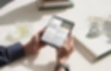 Mirip Mini Laptop, Ngedit Konten Pakai Galaxy Z Fold4 5G Jadi Lebih Nyaman dan Fleksible