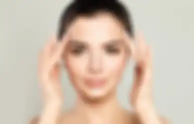 Kulit Wajah Kian Glowing, Lakukan 4 Gerakan Pijat Wajah Ini!