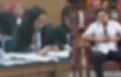 Bikin Seisi Ruang Persidangan Tertawa, Bharada E Sentil dan Sindir Pengacara Putri Candrawathi di Kasus Tewasnya Brigadir J : Aduh Ibu Ini Gimana Sih