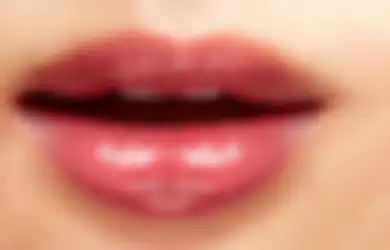 Ikuti 5 Tips Ini Agar Bibir Tetap Lembab Saat Berpuasa, Simak Girls