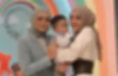 Tampak Akur di Ultah Adzam, Nathalie Holscher Akui Tak Sempat Berbincang dengan Putri Delina, Masih Belum Damai?