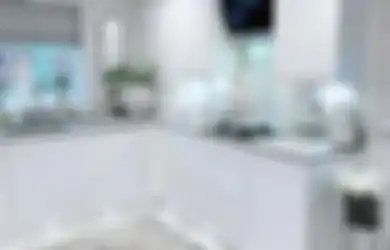 Desain Dapur Warna Putih Anti Monoton, Pasang Dekoraasi Model Tak Biasa, Foto Hasilnya Curi Perhatian