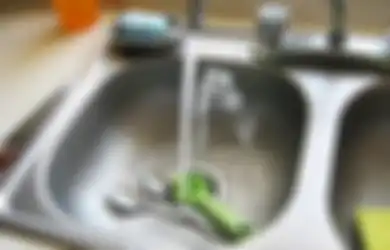 Aneka Tips Harian, Ternyata Begini Cara Bersihkan Kerak Putih pada Bak Cuci Piring Stainless Steel, Gampang Banget!