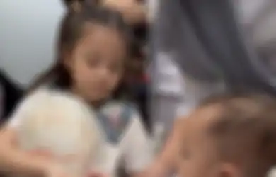 Lihat Foto Rayyanza Alias Cipung Minta Makanan Gempi, Netizen Titip Pesan ke Gisel