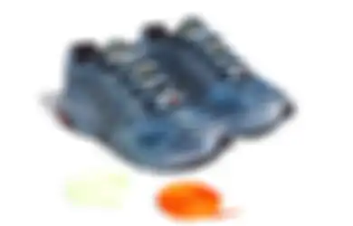 Terinspirasi dari Ruang Angkasa, adidas RIlis Sneaker COS Supernova!