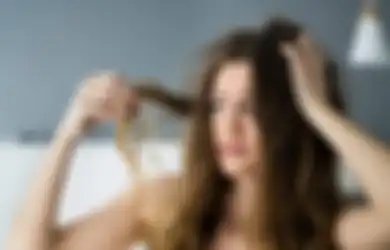 2 Cara Mengatasi Rambut Bercabang dan Rontok Ala Gadis India, Dijamin Gak Pake Ribet!