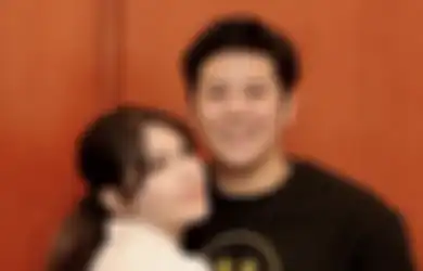 HEBOH Video Syur Pria Mirip Chevra Yolandi Beredar, Via Vallen Justru Unggah Momen Perjalanan Cintanya dengan sang Suami