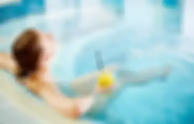 Jangan Nekat! Lakukan Hubungan Intim di Kolam Renang Ternyata Bisa Datangkan Efek Mengerikan Ini bagi Wanita