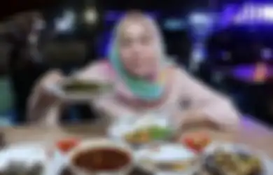 Biodata Artis Shanty Denny, Istri Denny Cagur yang Hobi Bikin Konten Makan Bakso, Intip Cara Jaga Tubuhnya Agar Tetap Langsing