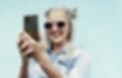 Cara Foto Mirror Selfie dengan Menggunakan Kamera HP, Ini Triknya