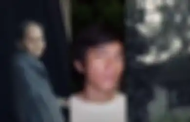 Bocah Lato-lato Mulai Serbu Rumah Bu Eny dan Tiko, Hunian yang Sempat Terbengkalai Kini Jadi Ramai Dibuat Konten Emak-emak