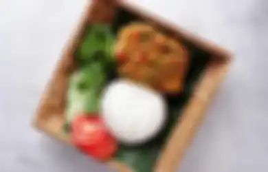 Viral di TikTok, Bukannya Kenyang, Wanita Ini Malah Trauma Usai Makan Ayam Geprek Isi Belatung