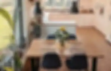 Biar Fungsinya Lebih Banyak, Dapur Kecil Dirombak dengan Cara Berbeda, Pantas Foto Hasilnya Jadi Referensi