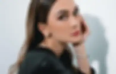 Dapat Gift Termahal dari Pria Berinisial RRR saat Live TikTok, Rekasi Luna Maya Bikin Netizen Gagal Fokus