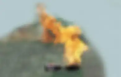 Tak Terima Diputus, Pria Rakit Bom Molotov Lalu Lempar ke Rumah Mantan Pacar, Penyebabnya Bikin Geleng Kepala