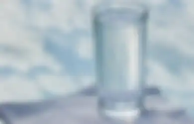 Dapat Mengencerkan Asam Lambung, Air Hangat Ternyata Mampu Membunuh Bakteri dan Virus Berbahaya yang Ada di Lambung