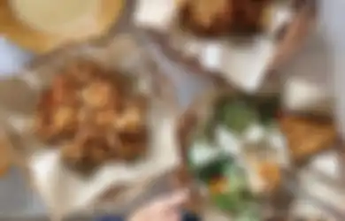Cari Makan Siang Enak di Jogja, Cicipi Ayam Geprek Bu Made Tempat Wisata Kuliner Harga Mahasiswa