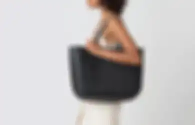Jangan Sampai Rusak! Gini 4 Cara Hilangkan Noda pada Tas Kulit