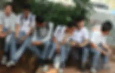 Benarkah Lulusan SMA Lebih Banyak Menghasilkan Pekerja Dibanding Tamatan Perguruan Tinggi?