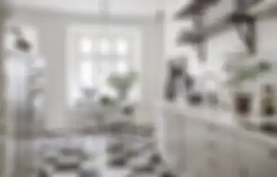 4 Cara Membersihkan Noda Minyak di Lantai Dapur Minimalis