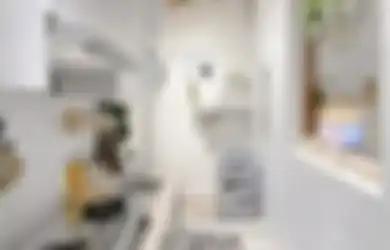 Dapur Sempit Gampang Kotor, Coba Desain Ulang Pakai Model Tak Biasa, Fotonya Jadi Gini