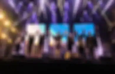 Duta Sheila On 7 Tahan Tangis Saksikan Lautan Penggemar, Konser Tunggu Aku di Jakarta Bikin Merinding!