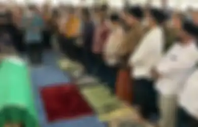 Innalillahi Wa Innailaihi Rojiun, Pedagang Es TongTong Mantan Bawahan BJ Habibie Meninggal Dunia Mendadak Saat Salat Jumat, Takbir Terucap Tiba-tiba Sempoyongan Ambruk