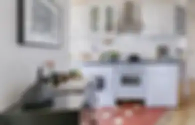 Ubah Desain Dapur Mungil Agar Fotonya Terasa Lebih Nyaman, Laci Lemari Dibuat Begini