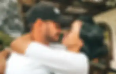 Bak Dimabuk Cinta, Nikita Mirzani Pamer Foto Ciuman Mesra Bareng Antonio Dedola: Aku Tidak Pernah Jatuh Cinta Begitu Dalam