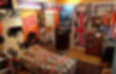 Tutorial Hias Kamar Jadi Kece dengan Poster Band Aesthetic Ala Pinterest