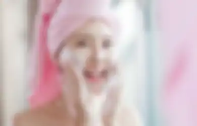 4 Pilihan Sabun Cuci Muka Belasan Ribu untuk Kulit Kering. Lembap!