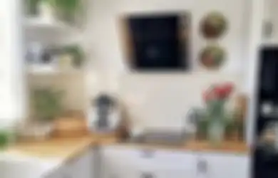 Interior Dapur Mungil Gak Sesuai Harapan, Desain Di Bagian Ini Bikin Fotonya Jadi Terlihat Sumpek